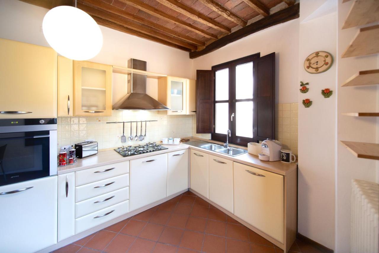Serena Apartment, Cosy Close Center Town Lukka Zewnętrze zdjęcie