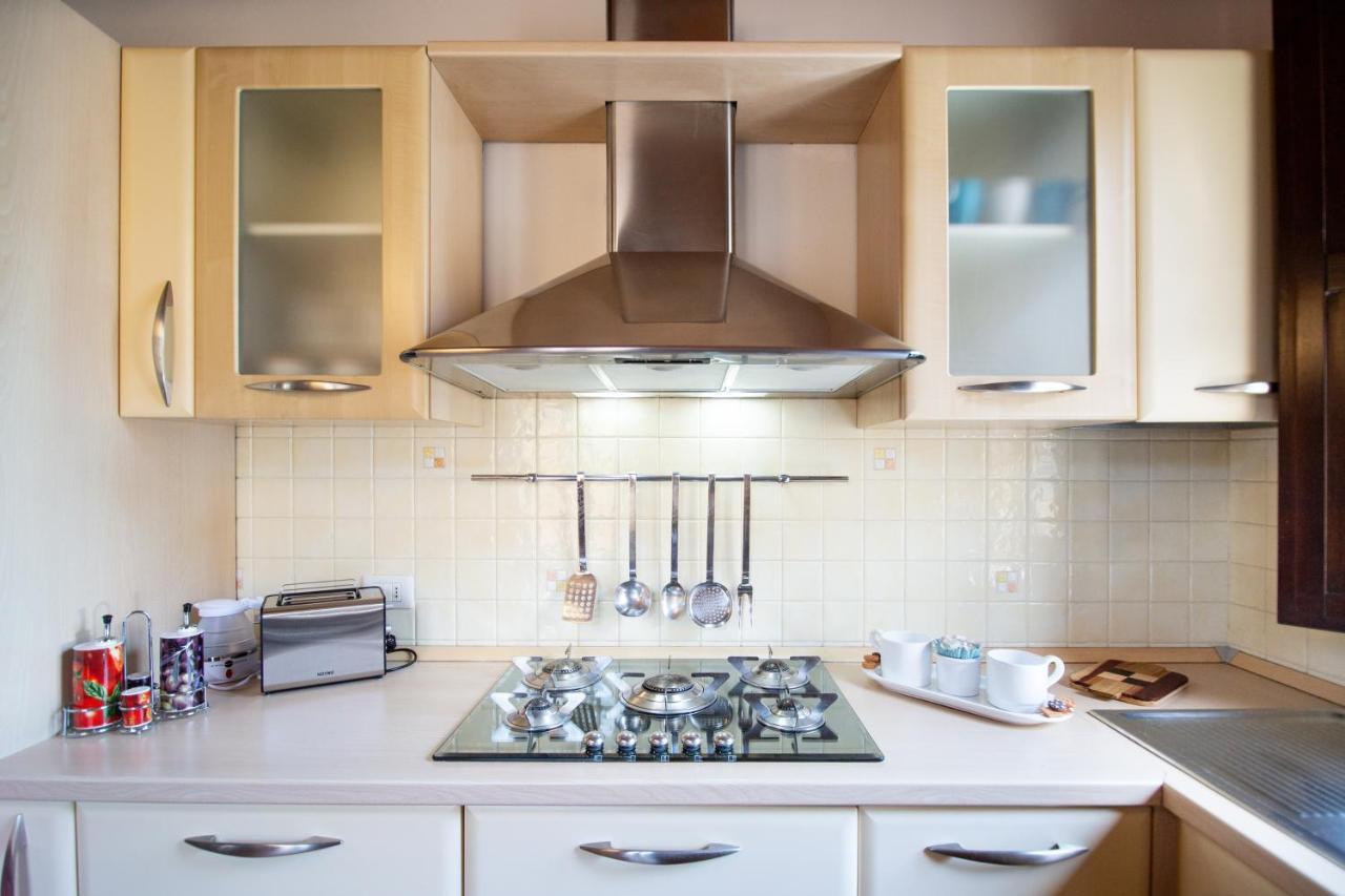 Serena Apartment, Cosy Close Center Town Lukka Zewnętrze zdjęcie
