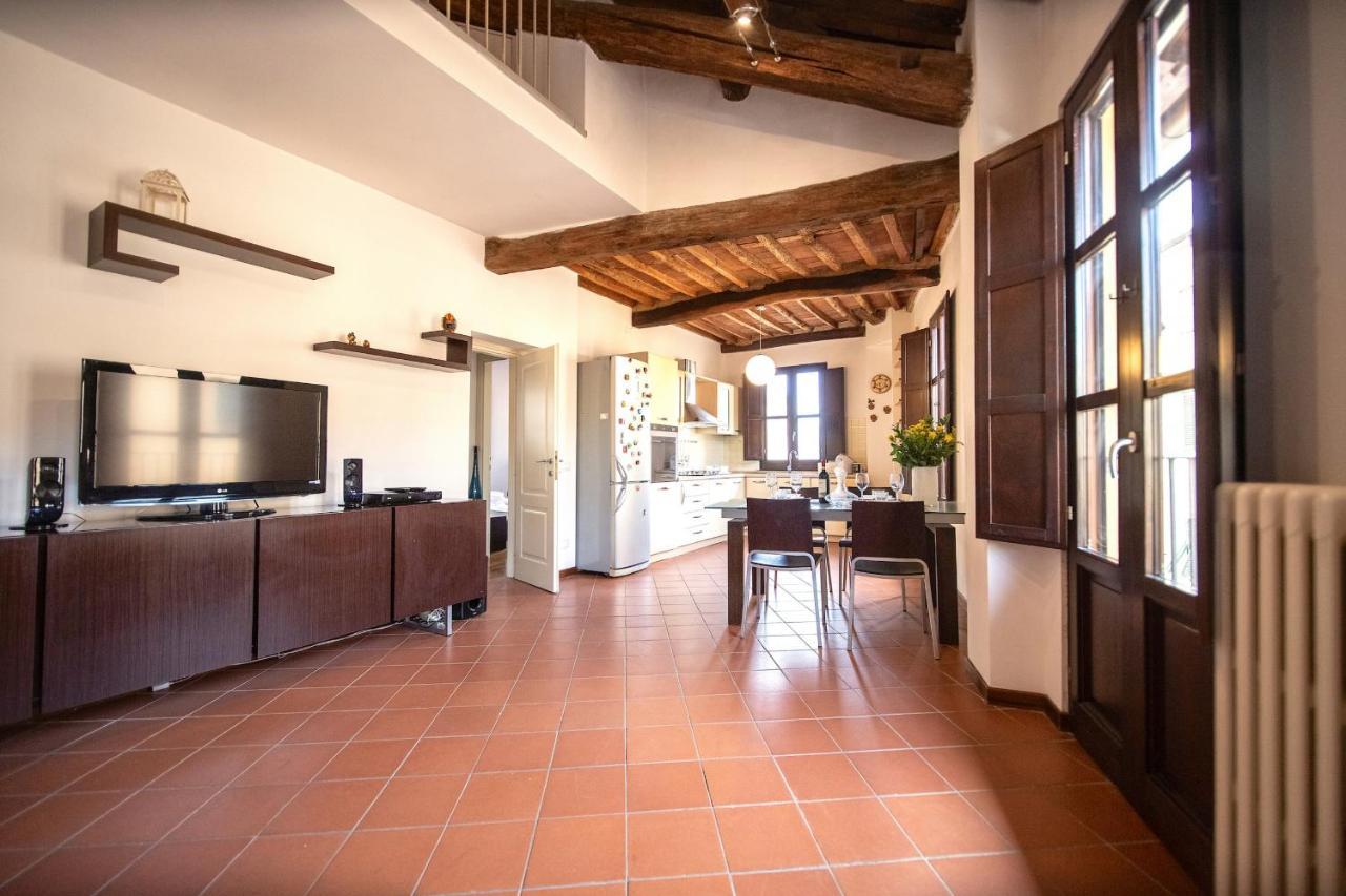 Serena Apartment, Cosy Close Center Town Lukka Zewnętrze zdjęcie