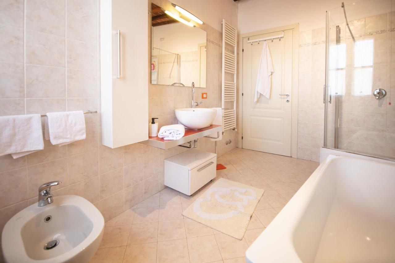 Serena Apartment, Cosy Close Center Town Lukka Zewnętrze zdjęcie